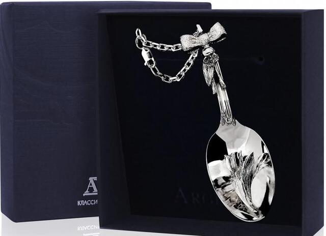 517БР15006 Серебряный брелок для ключей «Ложка с бантом» в подарочном футляре